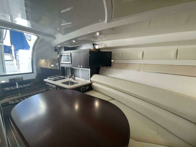 29ft Monterey Yacht For Sale