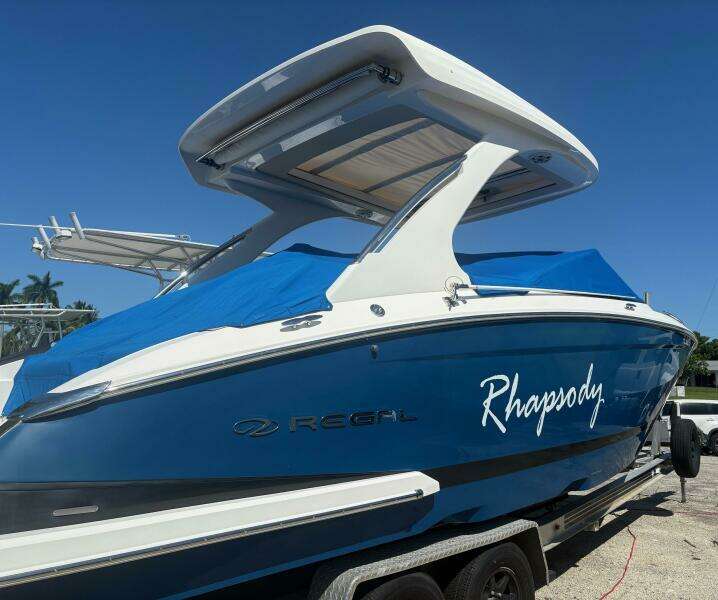 Rhapsody 29ft Regal Yacht For Sale