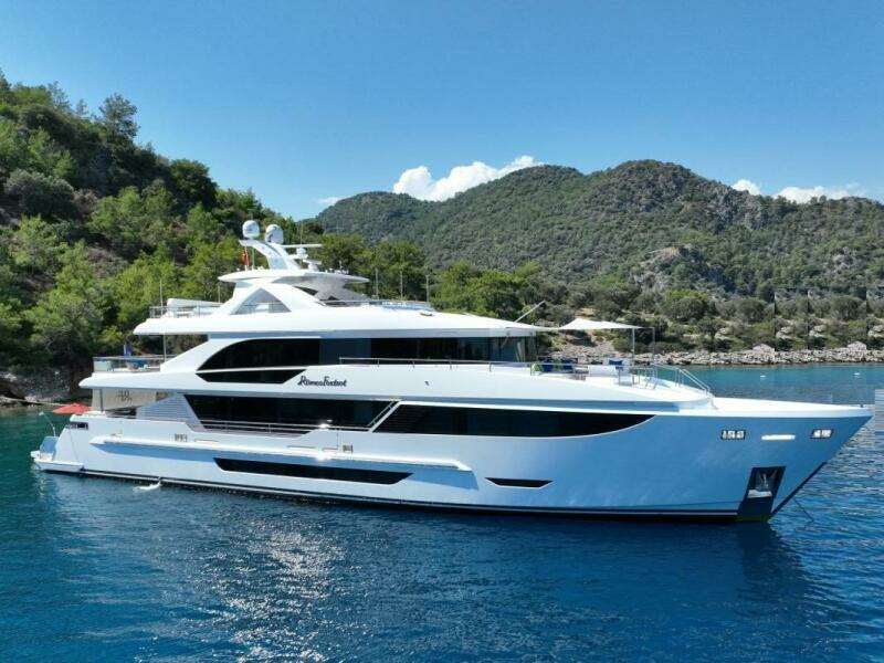 118ft Hargrave Yacht For Sale