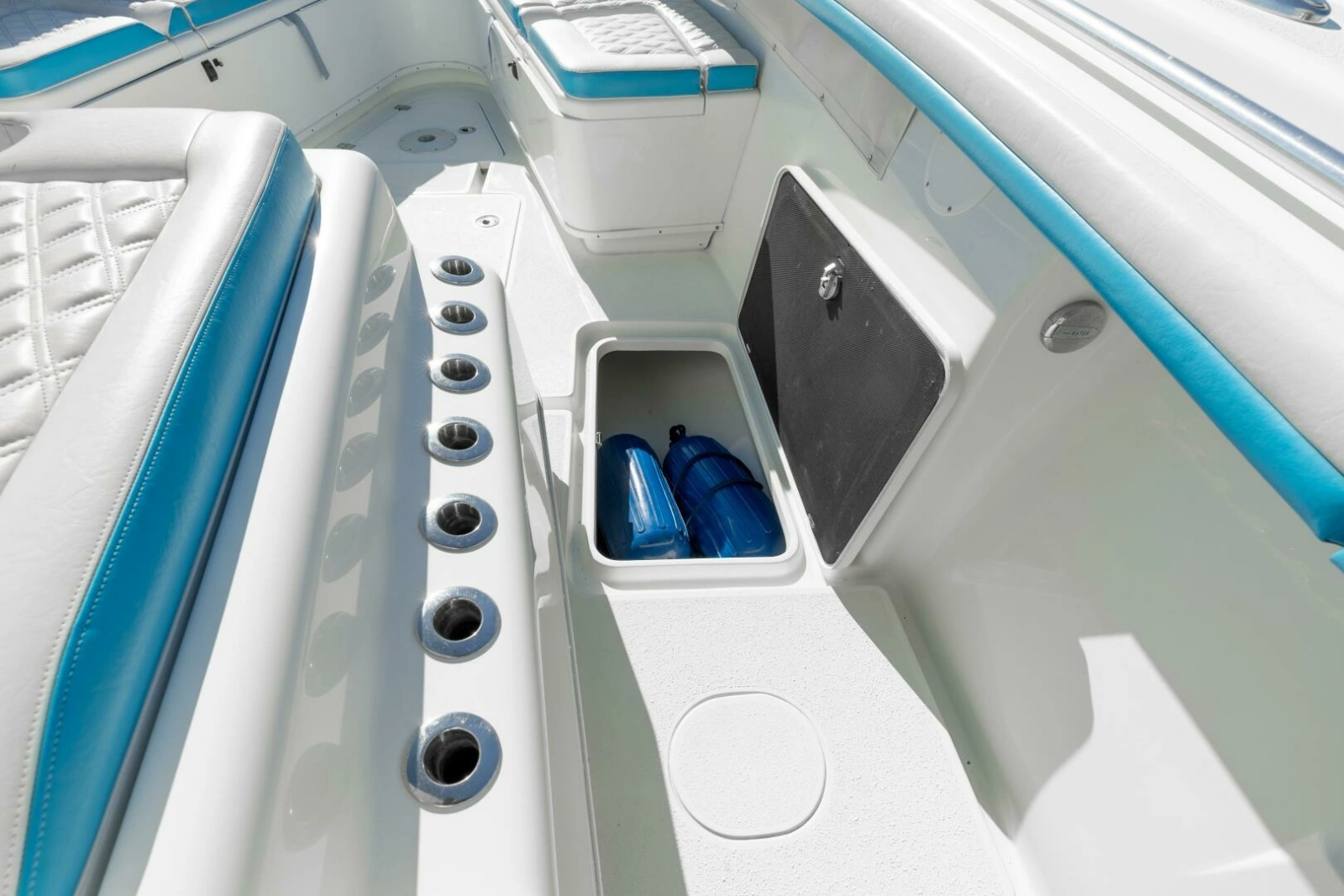 2017 Yellowfin 42 Offshore photo 10