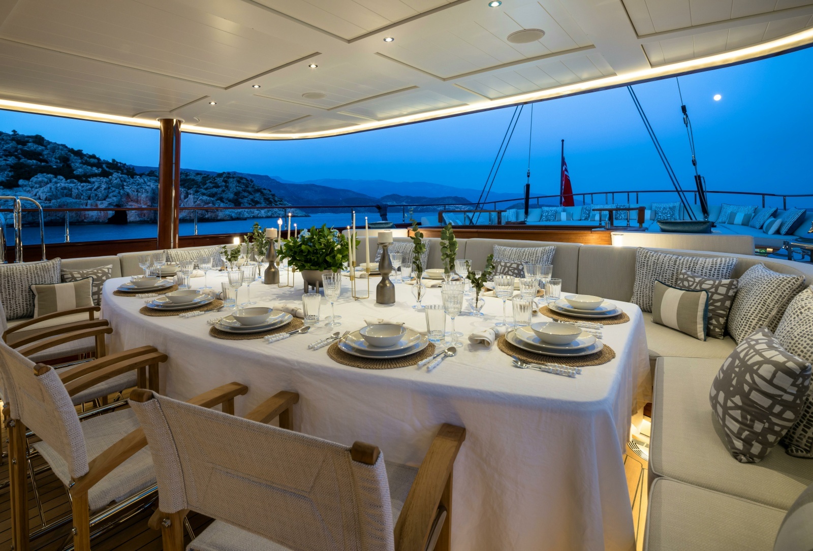 2026 Ares Yachts photo 24