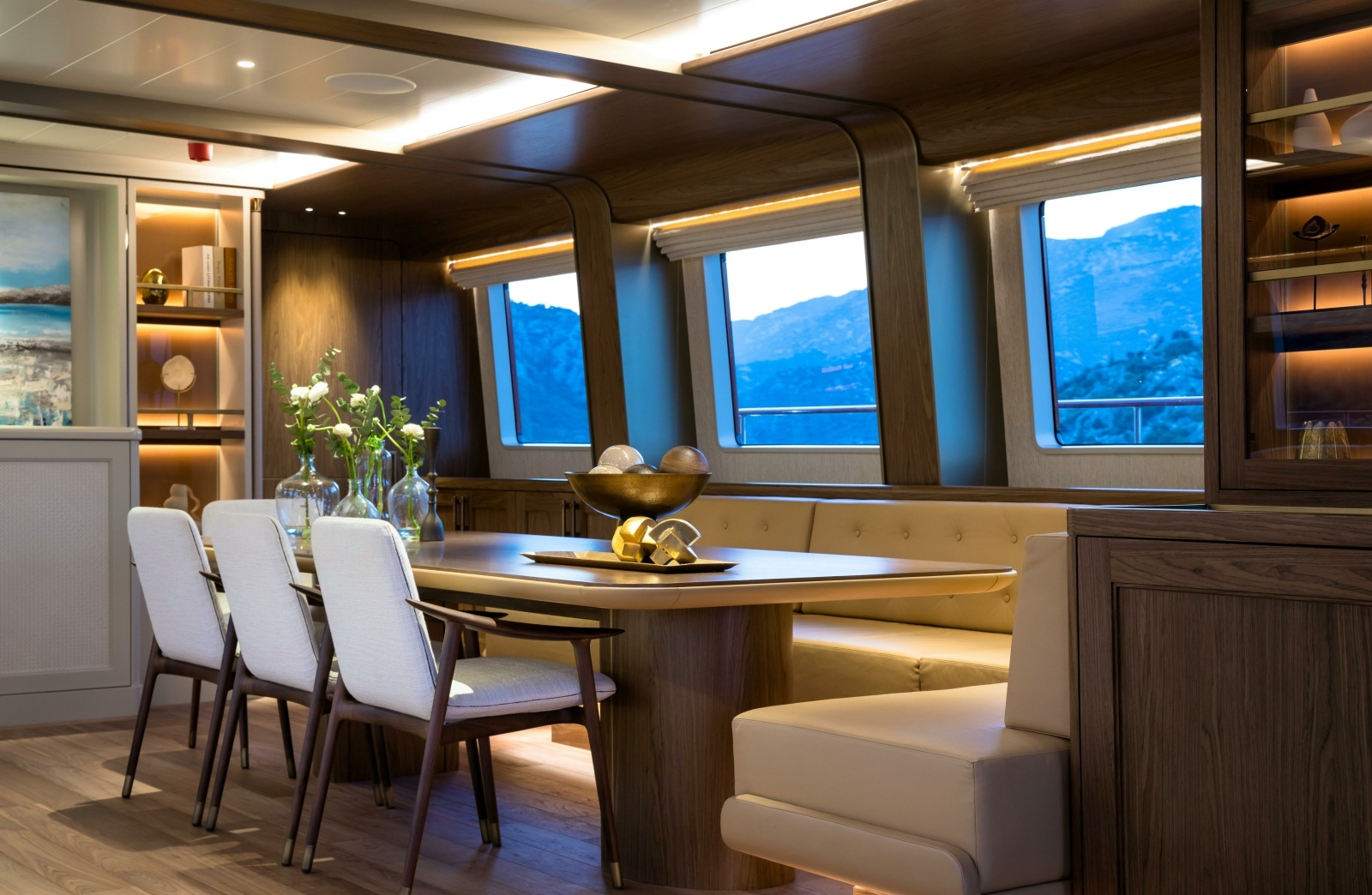 2026 Ares Yachts photo 35