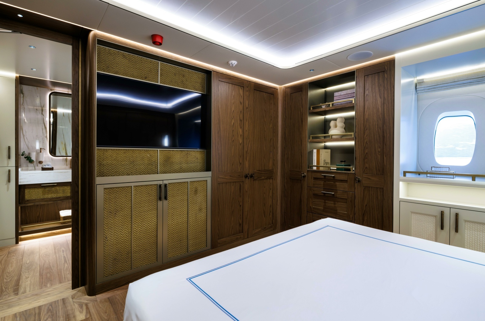 2026 Ares Yachts photo 65