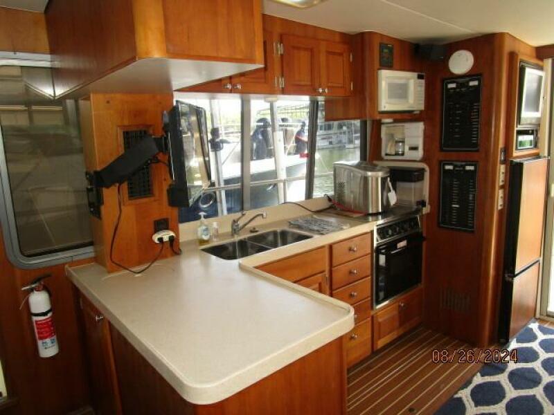 40' Mainship galley2