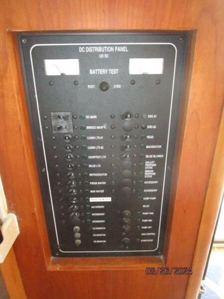 40' Mainship salon electrical panel2