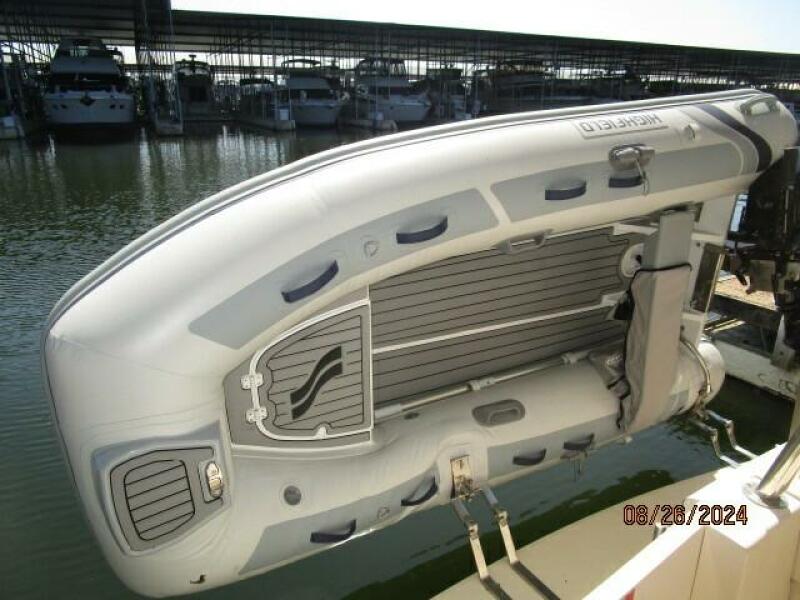40' Mainship tender