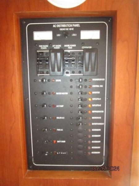 40' Mainship salon electrical panel1
