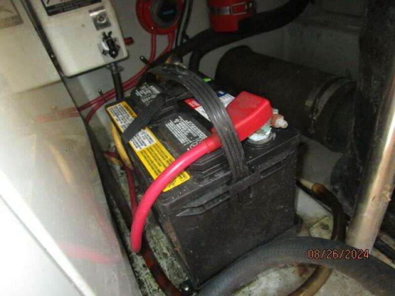 40' Mainship stern thruster batteries