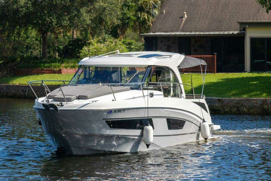 29ft Beneteau Yacht For Sale