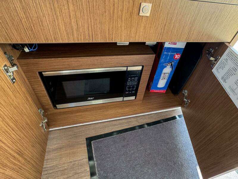 29ft Beneteau Yacht For Sale