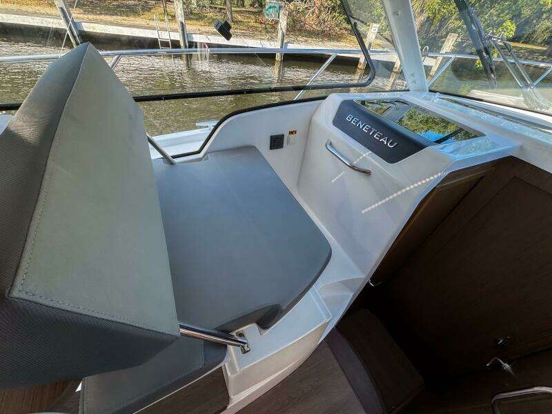 29ft Beneteau Yacht For Sale