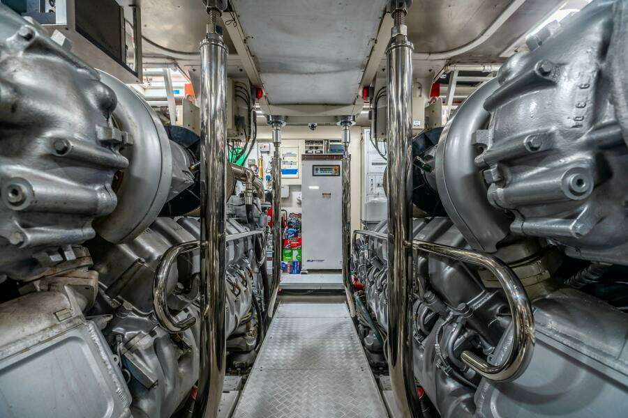 TOTAL 109ft Overmarine Yacht For Sale