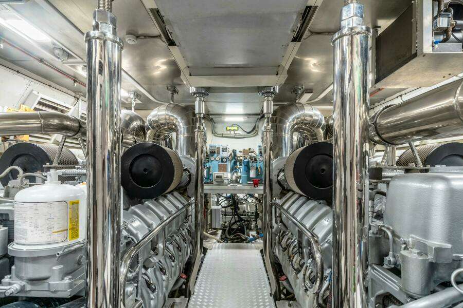 TOTAL 109ft Overmarine Yacht For Sale