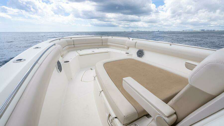 330 Boston Whaler 33ft Boston Whaler Yacht For Sale
