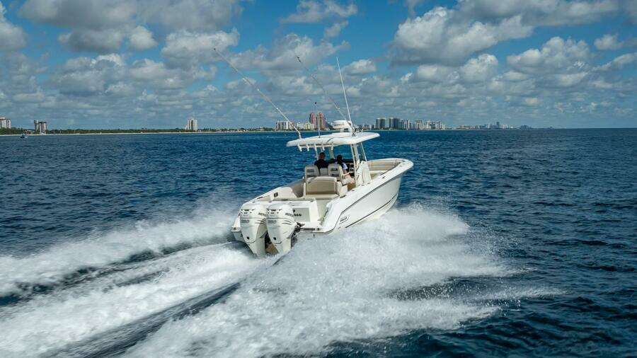 330 Boston Whaler 33ft Boston Whaler Yacht For Sale