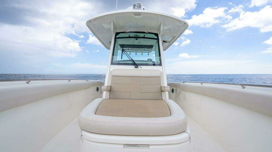 330 Boston Whaler 33ft Boston Whaler Yacht For Sale