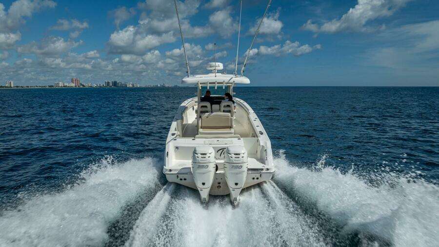 330 Boston Whaler 33ft Boston Whaler Yacht For Sale