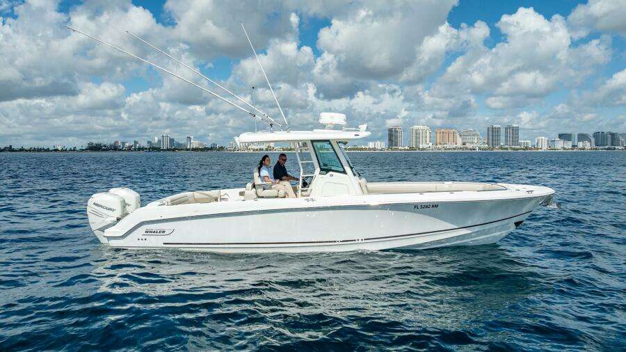 330 Boston Whaler 33ft Boston Whaler Yacht For Sale