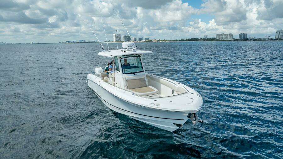 330 Boston Whaler 33ft Boston Whaler Yacht For Sale
