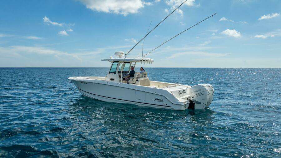 330 Boston Whaler 33ft Boston Whaler Yacht For Sale