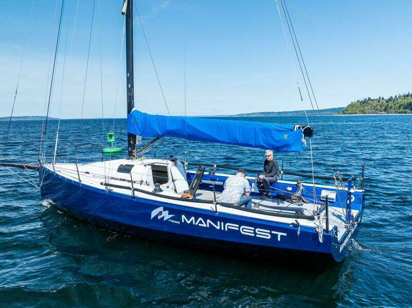 Manifest 35ft FB Design Yacht For Sale