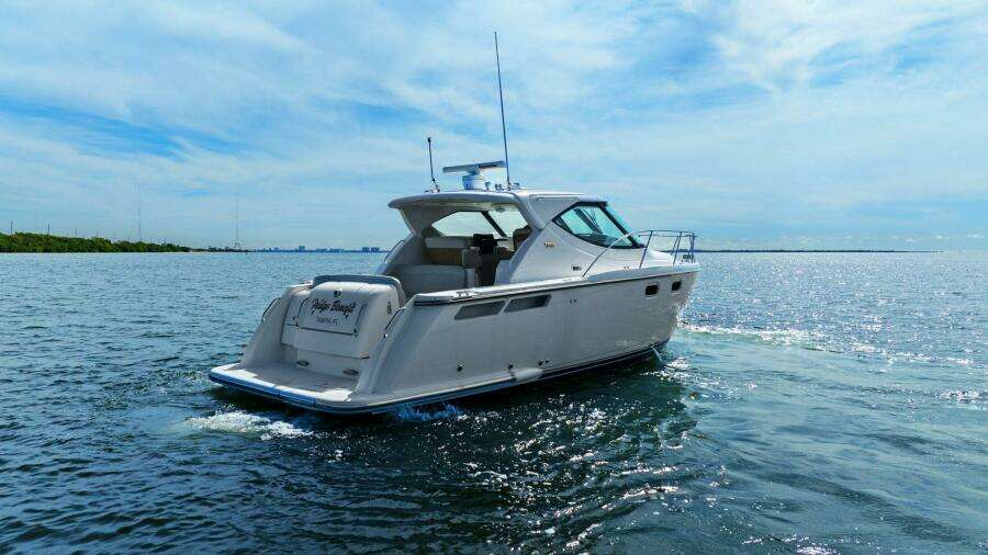2008 Tiara Yachts 3500 Sovran 