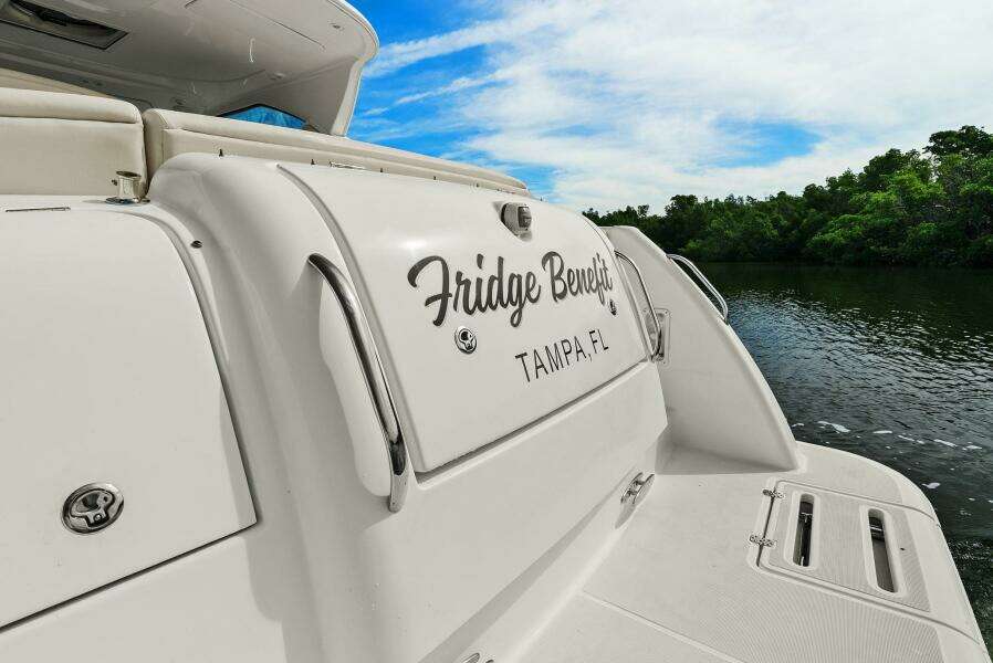2008 Tiara Yachts 3500 Sovran 