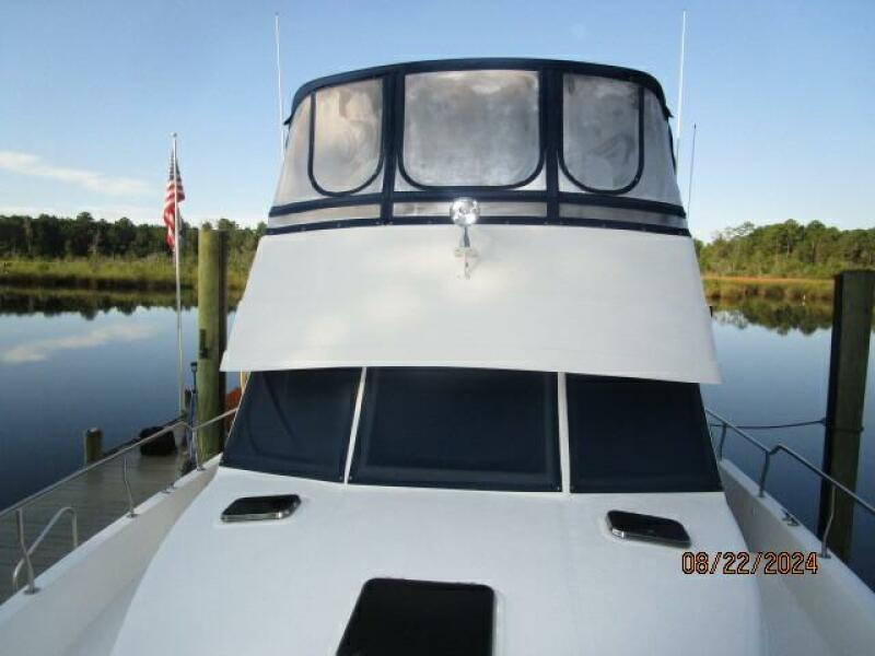 43' Mainship foredeck aft