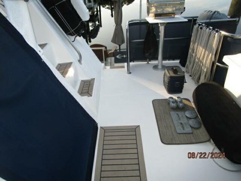 43' Mainship trunk cabin starboard