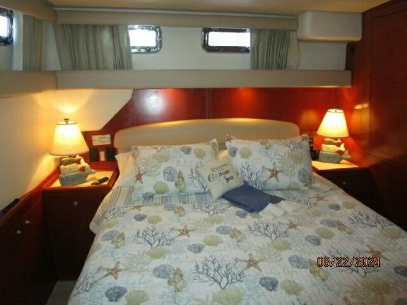 43' Mainship master stateroom port