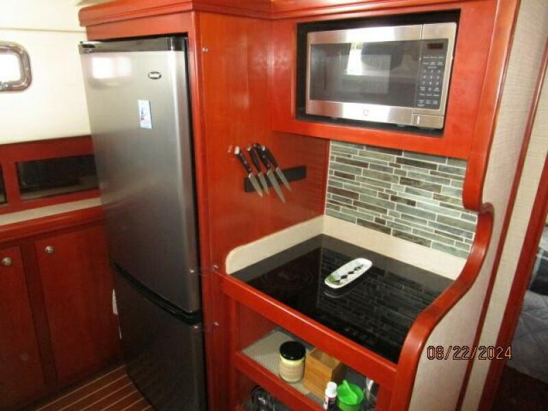 43' Mainship galley1
