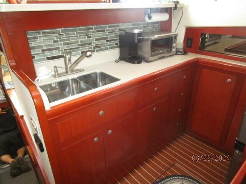 43' Mainship galley3