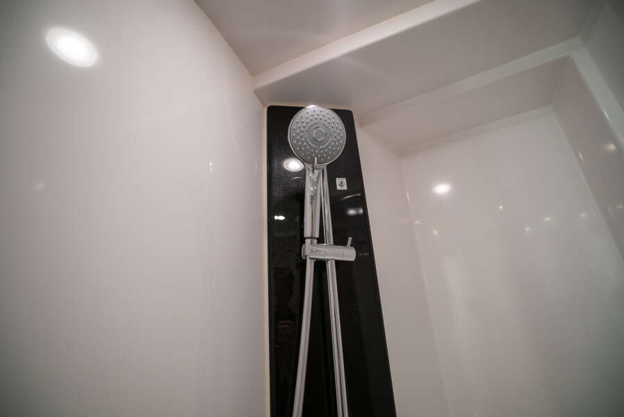 60ft Azimut Yacht For Sale