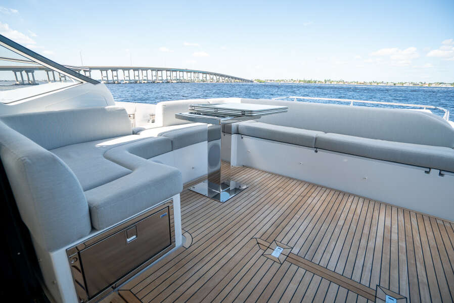 60ft Azimut Yacht For Sale