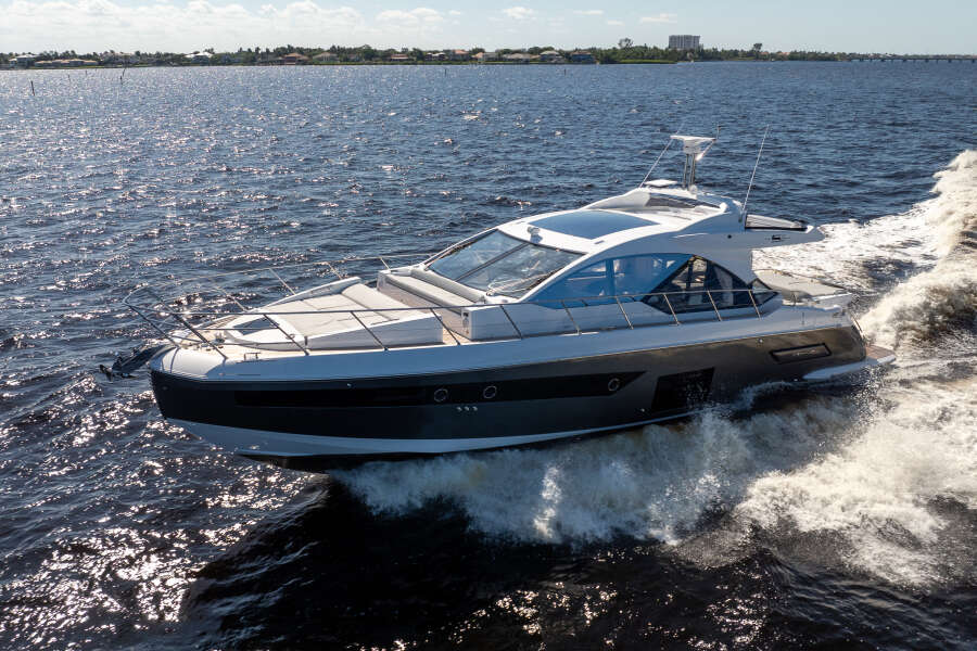 60ft Azimut Yacht For Sale