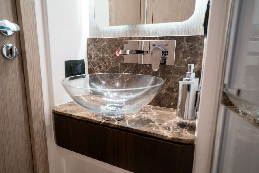 60ft Azimut Yacht For Sale