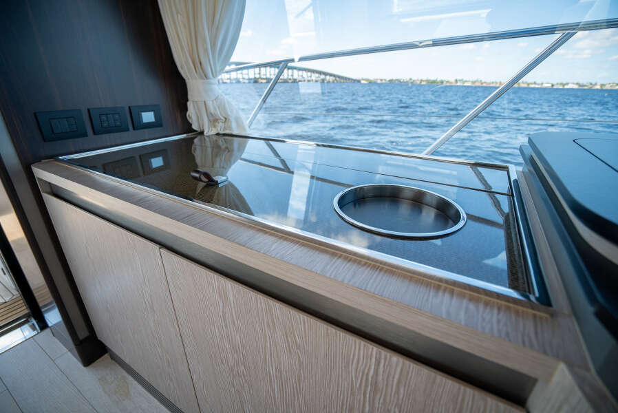 60ft Azimut Yacht For Sale