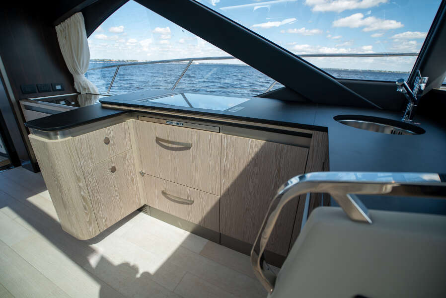 60ft Azimut Yacht For Sale