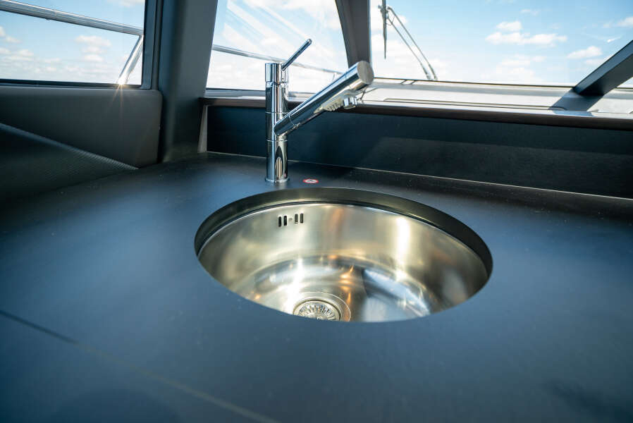 60ft Azimut Yacht For Sale