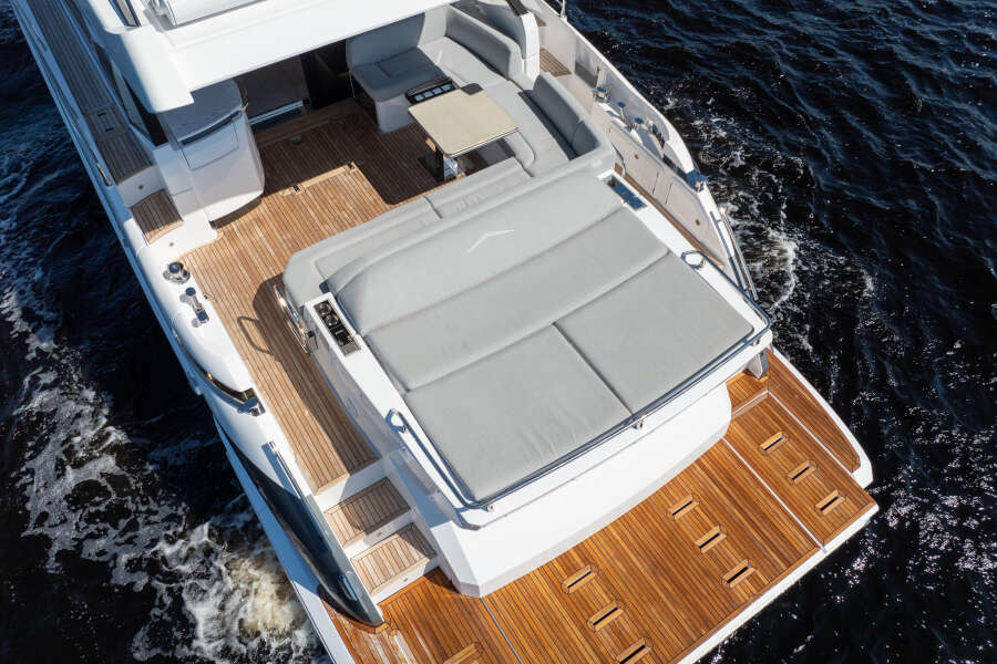 60ft Azimut Yacht For Sale