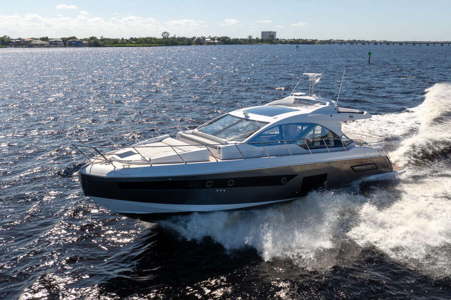 60ft Azimut Yacht For Sale