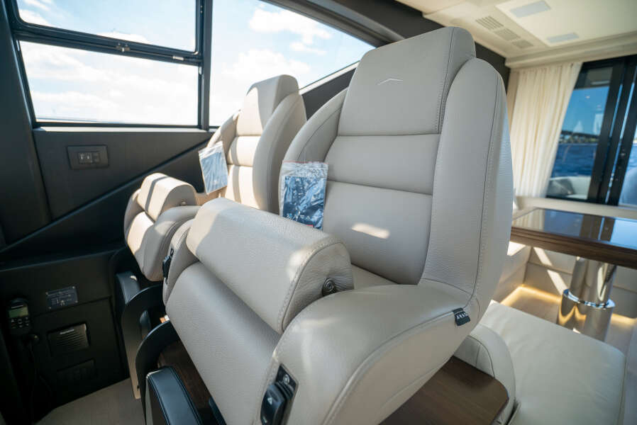 60ft Azimut Yacht For Sale