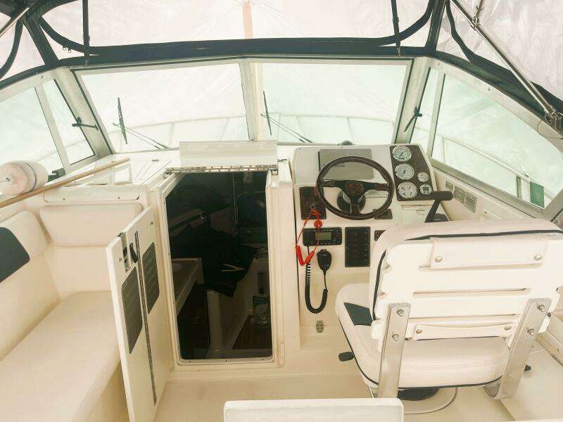 Wew Hoo 28ft Pursuit Yacht For Sale