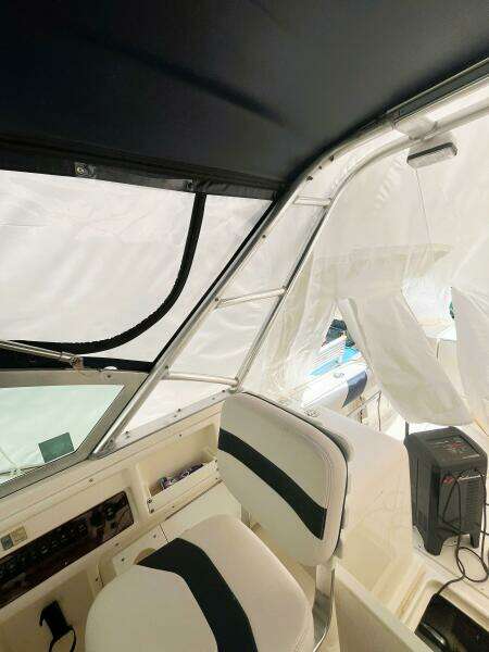 Wew Hoo 28ft Pursuit Yacht For Sale