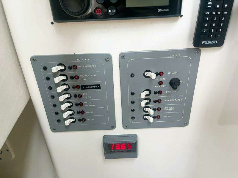 Wew Hoo 28ft Pursuit Yacht For Sale