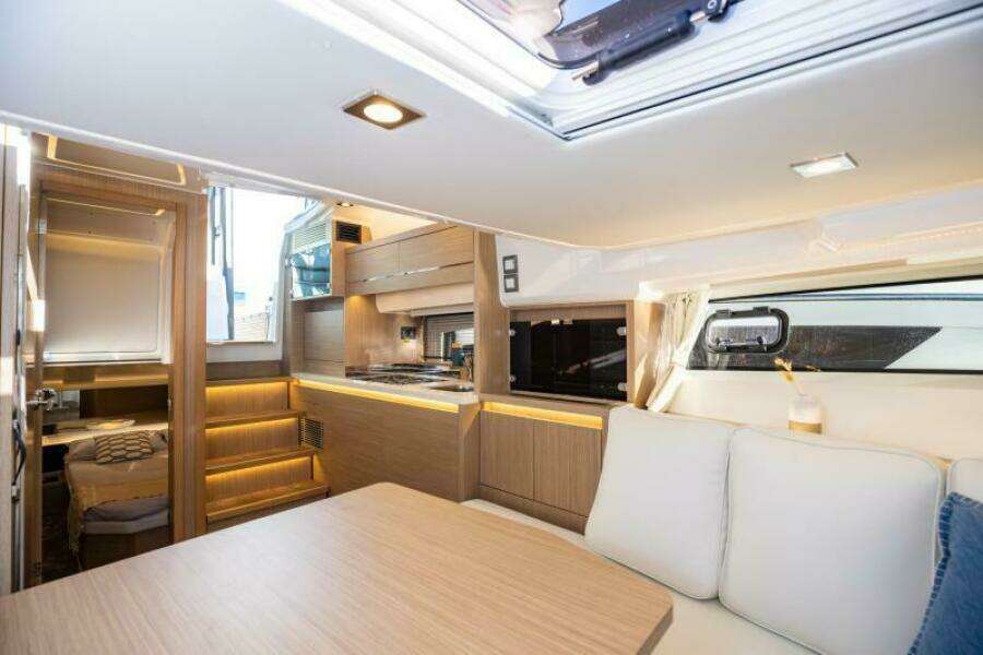 34ft Jeanneau Yacht For Sale