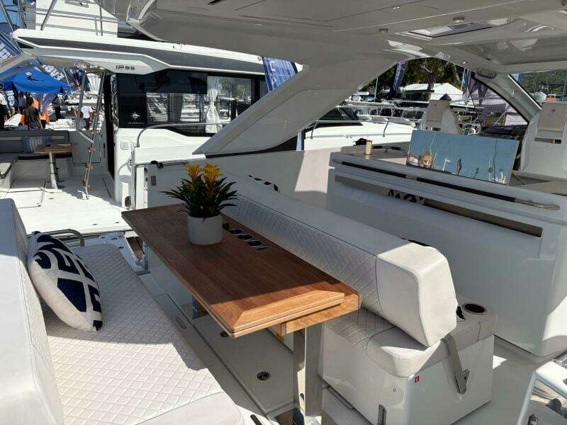 43ft Jeanneau Yacht For Sale