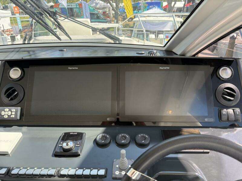 43ft Jeanneau Yacht For Sale
