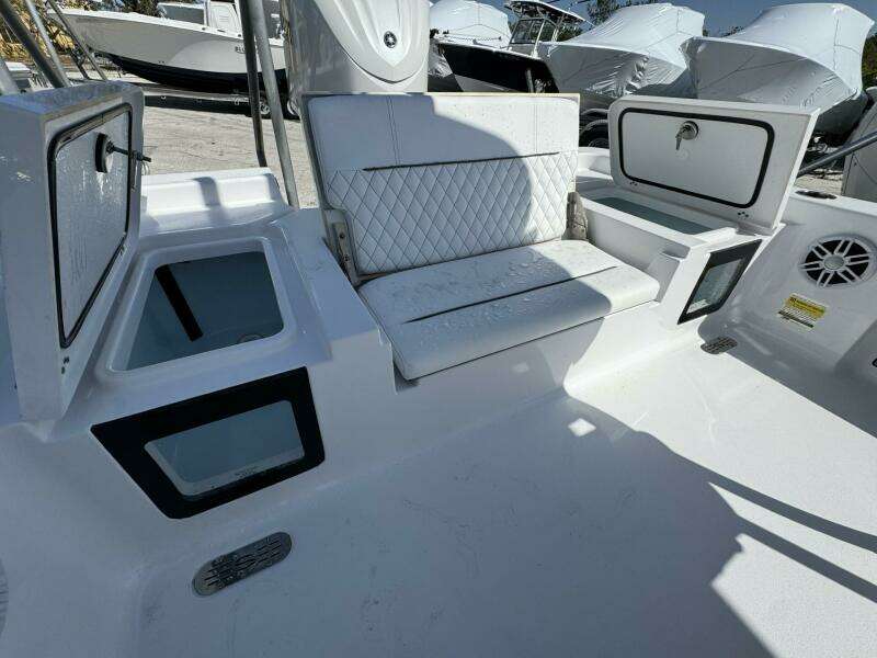 25ft Sportsman Yacht For Sale