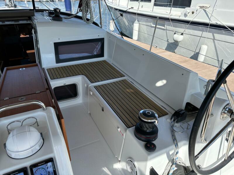 2019 Jeanneau Sun Odyssey 440